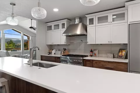 Kitchen - 1920 Remuda Ln, Spearfish, SD 57783 photo 3 of 4