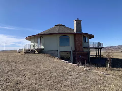 13226 E Southshore Dr, Hot Springs, SD 57747