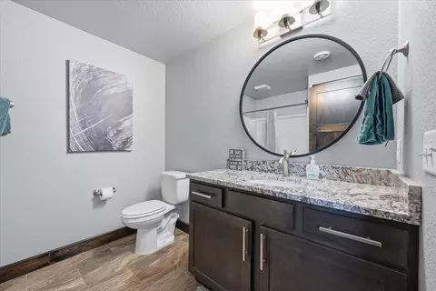 Bath - 21291 Rubys Way, Lead, SD 57754 photo 5 of 6