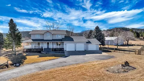 3035 Meadow Ln, Spearfish, SD 57783