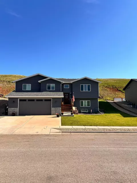 2659 Meadow Dr, Sturgis, SD 57785