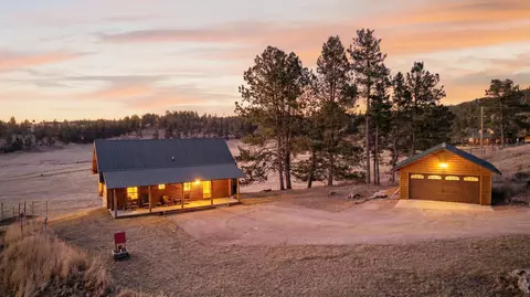 11710 E Paradise Dr, Hill City, SD 57745