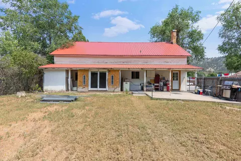 410 S 406 S Chicago St, Hot Springs, SD 57747