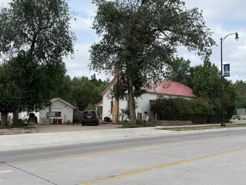 410 S 406 S Chicago St, Hot Springs, SD 57747