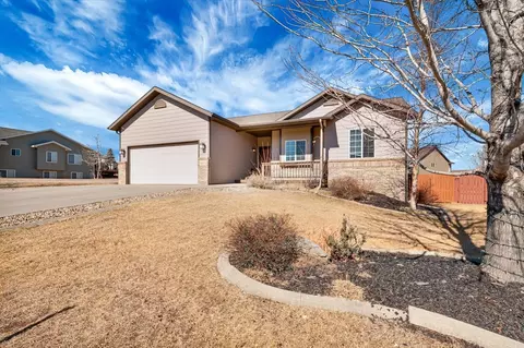 6651 Wellington Dr, Rapid City, SD 57702