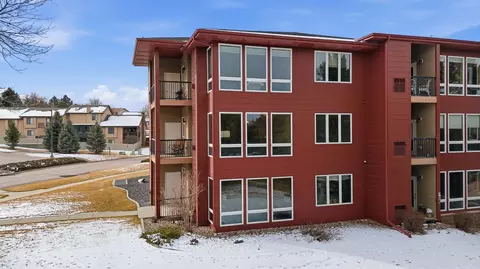 4027 Fairway Hls, Rapid City, SD 57702