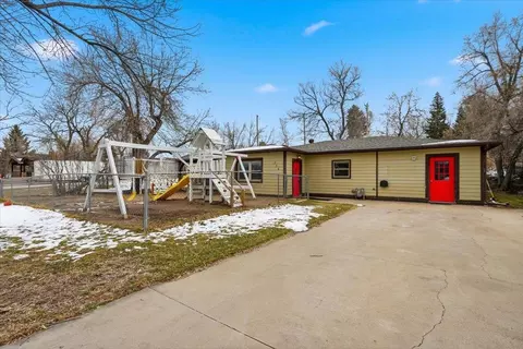 206 Hillcrest St, Spearfish, SD 57783