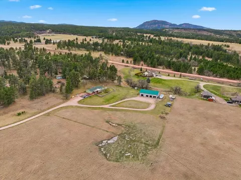243 Maddison Ln, Spearfish, SD 57783