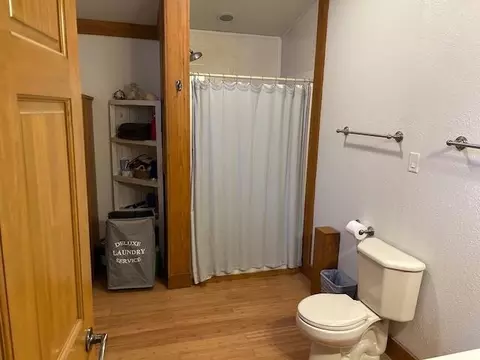 Bath - 900 3rd Ave, Edgemont, SD 57735 photo 1 of 2
