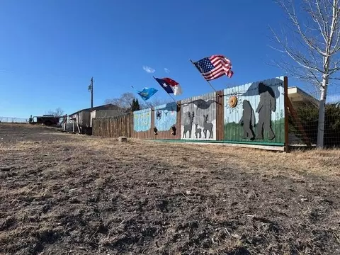 Exterior - 900 3rd Ave, Edgemont, SD 57735 photo 6 of 14