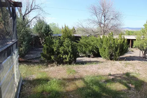 Exterior - 900 3rd Ave, Edgemont, SD 57735 photo 8 of 14