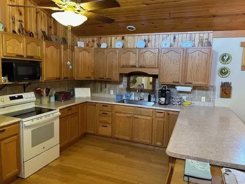 Kitchen - 900 3rd Ave, Edgemont, SD 57735 photo 4 of 5