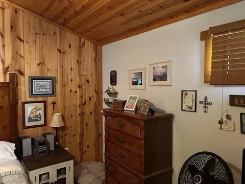 Bedroom - 900 3rd Ave, Edgemont, SD 57735 photo 3 of 4