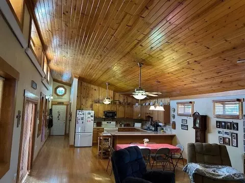 Entry Way - 900 3rd Ave, Edgemont, SD 57735 photo 3 of 3