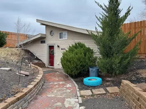 900 3rd Ave, Edgemont, SD 57735