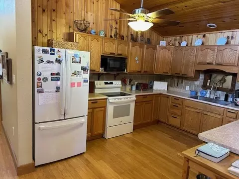 Kitchen - 900 3rd Ave, Edgemont, SD 57735 photo 3 of 5