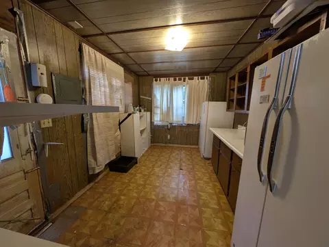 Kitchen - 424 Williams St, Deadwood, SD 57732 photo 2 of 3