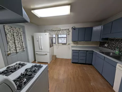 Kitchen - 424 Williams St, Deadwood, SD 57732 photo 3 of 3