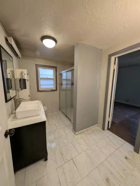 Bath - 424 Williams St, Deadwood, SD 57732 photo 4 of 5