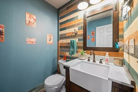 Bath - 6647 Cambridge Pl, Summerset, SD 57718 photo 3 of 3