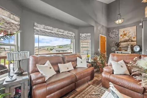 Living - 6647 Cambridge Pl, Summerset, SD 57718 photo 3 of 11