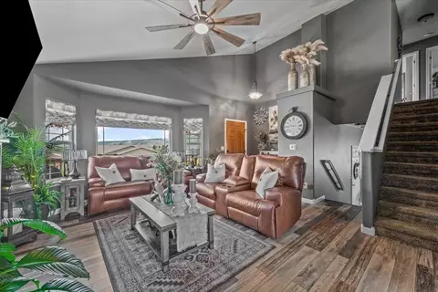 Living - 6647 Cambridge Pl, Summerset, SD 57718 photo 4 of 11