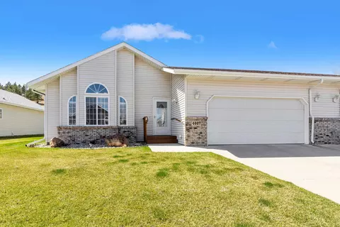 4027 Brooke St, Rapid City, SD 57701