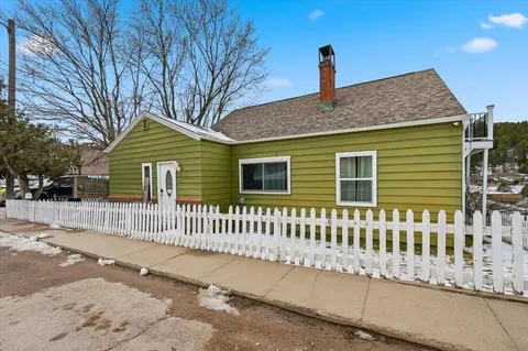 141 Terraville Ave, Lead, SD 57754