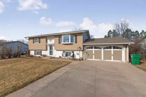 1729 Sharp Dr, Rapid City, SD 57703