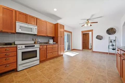 Kitchen - 3435 Fox Run Ln, Spearfish, SD 57783 photo 4 of 6