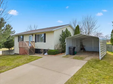 717 S 31st St, Spearfish, SD 57783