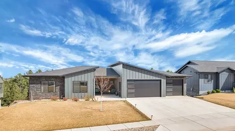 5910 Cloud Peak Dr, Rapid City, SD 57702
