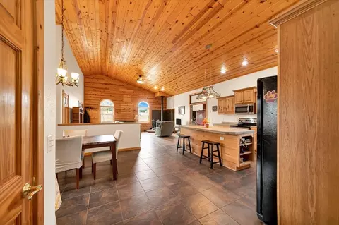 Entry Way - 144 Boot Hill Rd, Custer, SD 57730 photo 1 of 1