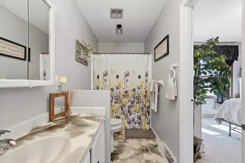 Bath - 6 Pearson Dr, Spearfish, SD 57783 photo 1 of 3