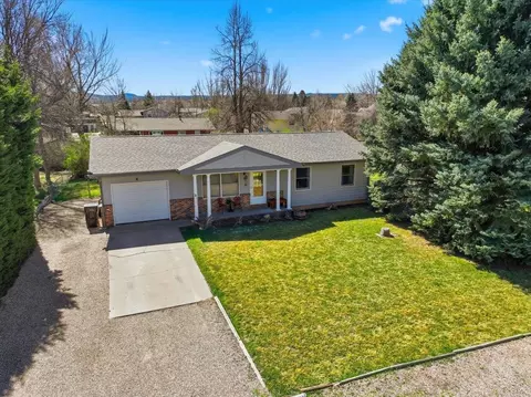 6 Pearson Dr, Spearfish, SD 57783