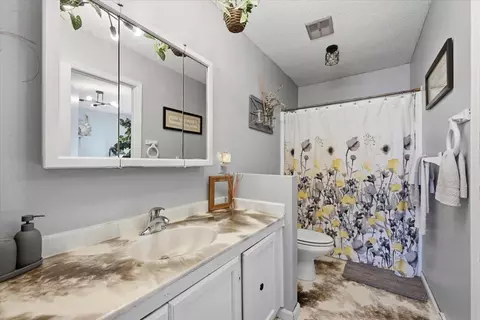 Bath - 6 Pearson Dr, Spearfish, SD 57783 photo 2 of 3