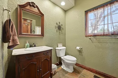 Bath - 12312 Stampede Rd, Whitewood, SD 57793 photo 5 of 7