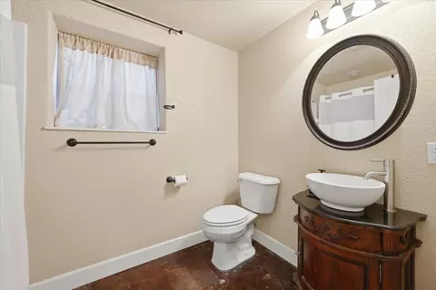 Bath - 12312 Stampede Rd, Whitewood, SD 57793 photo 4 of 7