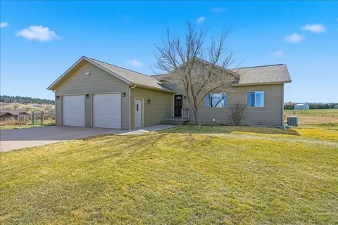 19111 Remuda Dr, Belle Fourche, SD 57717