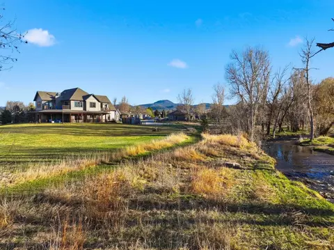 2424 N Canyon St, Spearfish, SD 57783