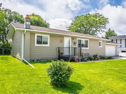 Exterior - 900 Summit St, Belle Fourche, SD 57717 photo 6 of 6