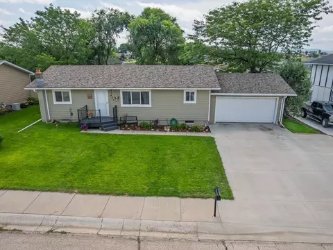 View/Area - 900 Summit St, Belle Fourche, SD 57717 photo 1 of 4