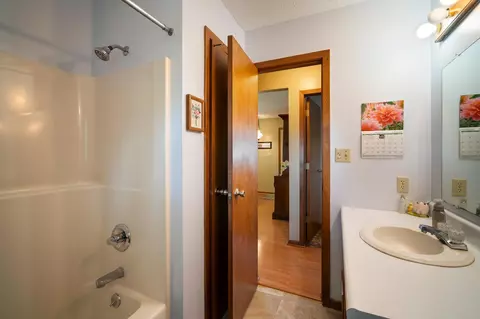 Bath - 900 Summit St, Belle Fourche, SD 57717 photo 1 of 4
