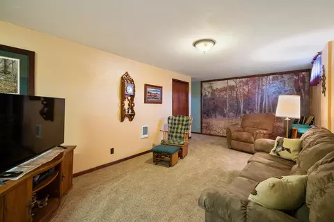 Living - 900 Summit St, Belle Fourche, SD 57717 photo 6 of 6