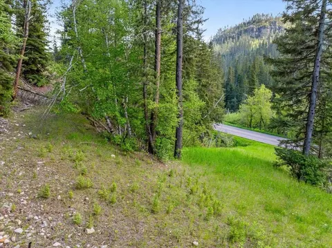 1742 Us 2, Lead, SD 57754