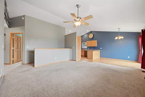 Living - 244 Juniper Ct, Belle Fourche, SD 57717 photo 2 of 6