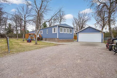 1512 Sharp Dr, Rapid City, SD 57703