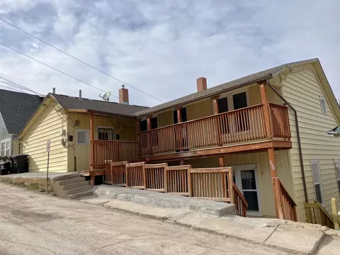 330 Gwinn Ave, Lead, SD 57754