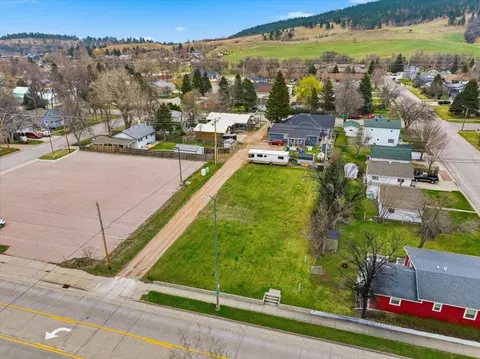 1736 Junction Ave, Sturgis, SD 57785