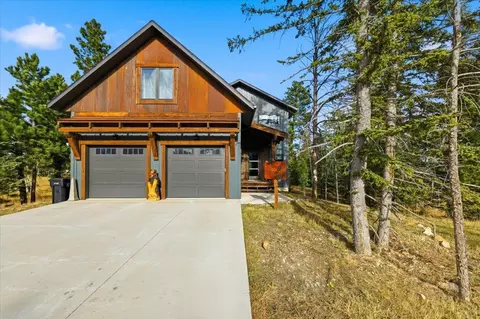 21246 Cozy Ct, Lead, SD 57754